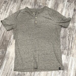 Men’s AE soft gray Henley